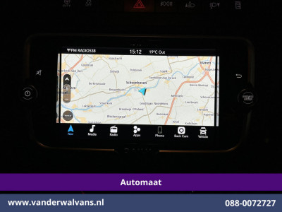 Iveco Daily 35S14V 136pk Automaat 3500kg Trekhaak L2H2 Euro6 Airco | Camera | Navigatie LED, Cruiscontrol, Chauffeursstoel, Bijrijdersbank foto 3