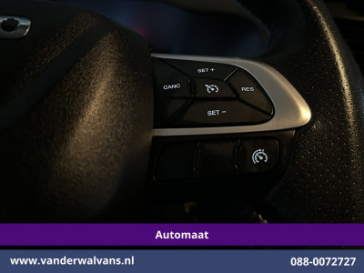 Iveco Daily 35S14V 136pk Automaat 3500kg Trekhaak L2H2 Euro6 Airco | Camera | Navigatie LED, Cruiscontrol, Chauffeursstoel, Bijrijdersbank foto 5