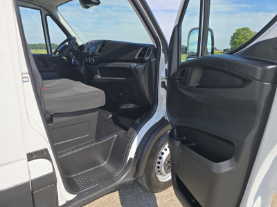 Iveco Daily 35S14V 2.3 352L H2 - 140 Pk - Euro 6 - Airco - Cruise Control foto 10