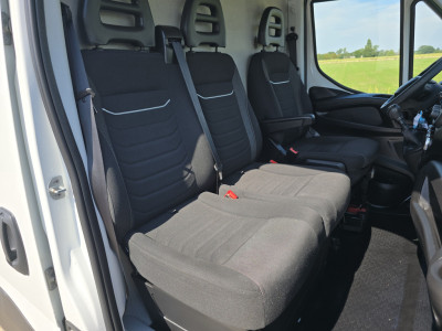 Iveco Daily 35S14V 2.3 352L H2 - 140 Pk - Euro 6 - Airco - Cruise Control foto 12