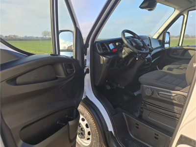Iveco Daily 35S14V 2.3 352L H2 - 140 Pk - Euro 6 - Airco - Cruise Control foto 15