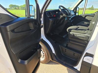 Iveco Daily 35S14V 2.3 352L H2 - 140 Pk - Euro 6 - Airco - Cruise Control foto 16