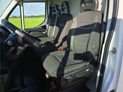 Iveco Daily 35S14V 2.3 352L H2 - 140 Pk - Euro 6 - Airco - Cruise Control foto 18