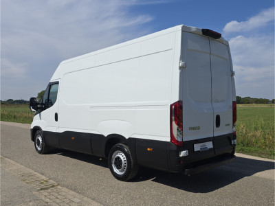 Iveco Daily 35S14V 2.3 352L H2 - 140 Pk - Euro 6 - Airco - Cruise Control foto 3
