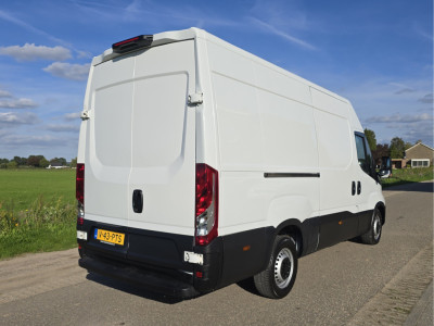 Iveco Daily 35S14V 2.3 352L H2 - 140 Pk - Euro 6 - Airco - Cruise Control foto 6