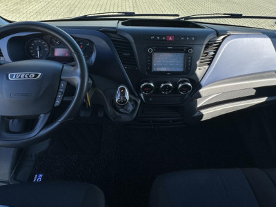 Iveco Daily 35S14V 2.3 L1H1 3500kg trekgewicht automaat MARGE foto 2