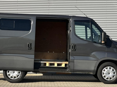 Iveco Daily 35S14V 2.3 L1H1 3500kg trekgewicht automaat MARGE foto 3