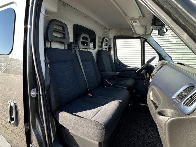 Iveco Daily 35S14V 2.3 L1H1 3500kg trekgewicht automaat MARGE foto 4