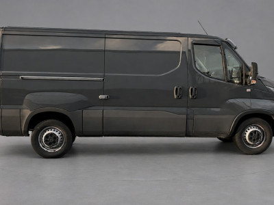 Iveco Daily 35S14V 2.3 L2H1 Edition Cruise, Airco, 3500kg Trekhaak, Radio, Clima, EURO6, Uniek! foto 9