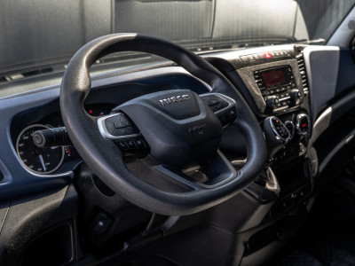 Iveco Daily 35S14V 2.3 L2H2 | Automaat | 1e Eigenaar | Euro 6 | Cruise | Climate | Trekhaak 10