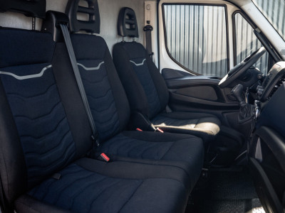 Iveco Daily 35S14V 2.3 L2H2 | Automaat | 1e Eigenaar | Euro 6 | Cruise | Climate | Trekhaak 12