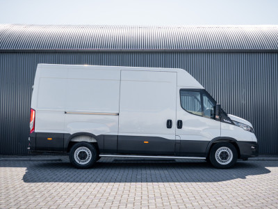 Iveco Daily 35S14V 2.3 L2H2 | Automaat | 1e Eigenaar | Euro 6 | Cruise | Climate | Trekhaak 6