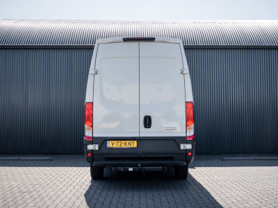 Iveco Daily 35S14V 2.3 L2H2 | Automaat | 1e Eigenaar | Euro 6 | Cruise | Climate | Trekhaak 8