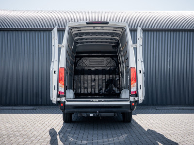 Iveco Daily 35S14V 2.3 L2H2 | Automaat | 1e Eigenaar | Euro 6 | Cruise | Climate | Trekhaak 9