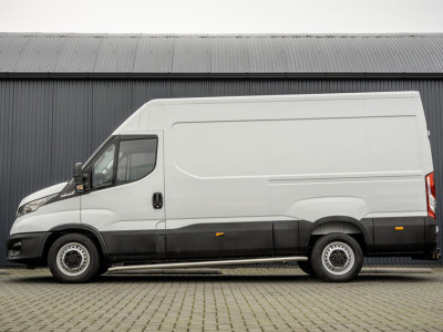 Iveco Daily **35S14V 2.3 L2H2 | Automaat | Euro 6 | Cruise | Climate | 3500 KG Trekgewicht | Trekhaak** foto 5