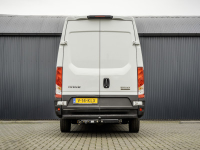 Iveco Daily **35S14V 2.3 L2H2 | Automaat | Euro 6 | Cruise | Climate | 3500 KG Trekgewicht | Trekhaak** foto 7