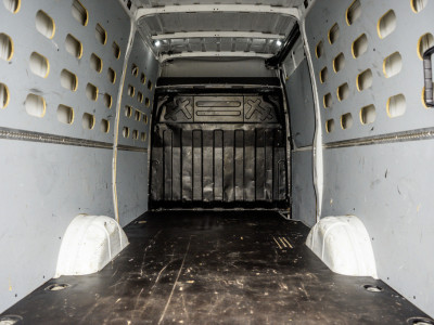 Iveco Daily **35S14V 2.3 L2H2 | Automaat | Euro 6 | Cruise | Climate | 3500 KG Trekgewicht | Trekhaak** foto 9