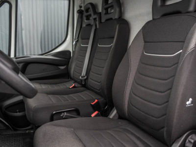 Iveco Daily **35S14V L2H2 | 140PK | 3.5T Trekgewicht | Cruise | Climate** foto 12