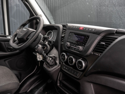 Iveco Daily **35S14V L2H2 | 140PK | 3.5T Trekgewicht | Cruise | Climate** foto 2