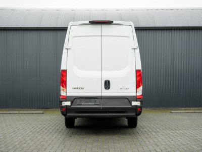 Iveco Daily **35S14V L2H2 | 140PK | 3.5T Trekgewicht | Cruise | Climate** foto 8