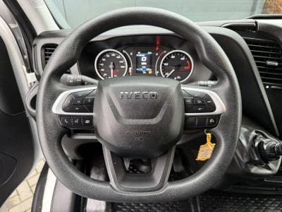 Iveco Daily 35S16 157 PK / L2H2 / AIRCO / CRUISE / 3-ZITS / 3.5 TON TREKKEN / CAMERA foto 10