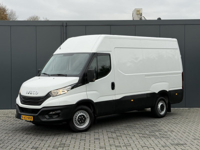 Iveco Daily 35S16 157 PK / L2H2 / AIRCO / CRUISE / 3-ZITS / 3.5 TON TREKKEN / CAMERA foto 2