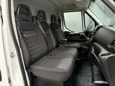 Iveco Daily 35S16 157 PK / L2H2 / AIRCO / CRUISE / 3-ZITS / 3.5 TON TREKKEN / CAMERA foto 6