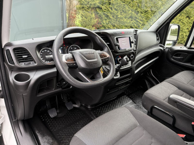 Iveco Daily 35S16 157 PK / L2H2 / AIRCO / CRUISE / 3-ZITS / 3.5 TON TREKKEN / CAMERA foto 7