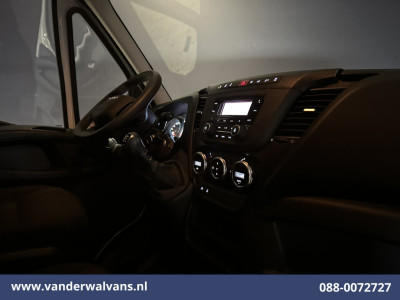 Iveco Daily 35S16 157pk L3H2 Euro6 Airco | 3500kg trekvermogen | Parkeersensoren Bijrijdersbank foto 11