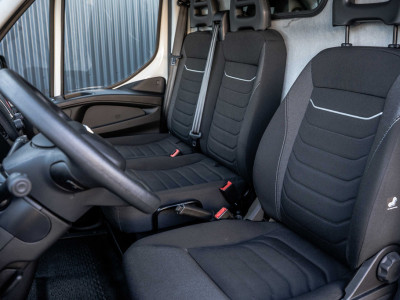 Iveco Daily 35S16 | 160PK | 3-Zits | Climatronic | Trekhaak 3.500 Kg foto 12