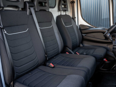 Iveco Daily 35S16 | 160PK | 3-Zits | Climatronic | Trekhaak 3.500 Kg foto 13