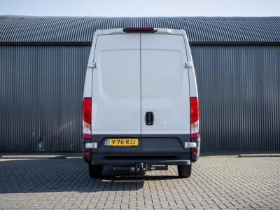 Iveco Daily 35S16 | 160PK | 3-Zits | Climatronic | Trekhaak 3.500 Kg foto 8