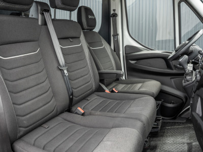 Iveco Daily 35S16 | 160 PK |  Automaat | Camera | Cruise | Airco | 3.5T Trekgewicht foto 13