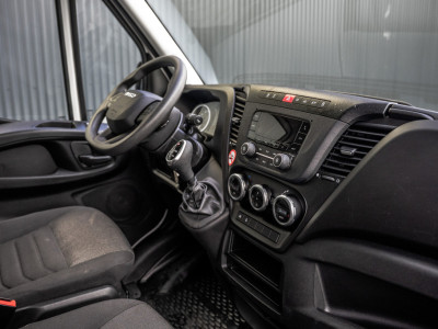 Iveco Daily **35S16 | 160 PK |  L2H2 | Automaat | 3-Zits | Climate | Airco** foto 2