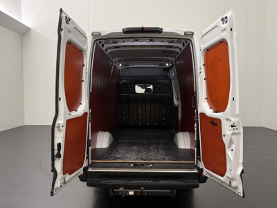 Iveco Daily 35S16 Hi-Matic Automaat L2H2 | 3500Kg Trekhaak foto 4