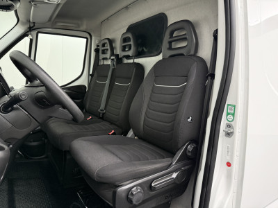 Iveco Daily 35S16 Hi-Matic Automaat L2H2 | 3500Kg Trekken | Airco | 3-Zits | Betimmering foto 18