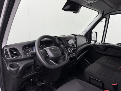 Iveco Daily 35S16 Hi-Matic Automaat L2H2 | 3500Kg Trekken | Airco | 3-Zits | Betimmering 3