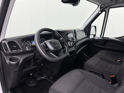 Iveco Daily 35S16 Hi-Matic Automaat L2H2 | 3500Kg Trekken | Airco | 3-Zits | Betimmering foto 3