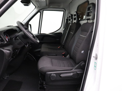 Iveco Daily 35S16 Hi-Matic Automaat L3H2 | Airco | 3-Persoons | Betimmering foto 17