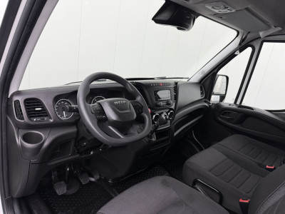 Iveco Daily 35S16 L2H2 | 3500 Kg Trekken | Airco | 3-Zits | Betimmering 18