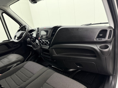 Iveco Daily 35S16 L2H2 | 3500 Kg Trekken | Airco | 3-Zits | Betimmering 19