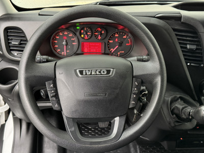 Iveco Daily 35S16 L2H2 | 3500TG | Multimedia | Airco | Cruise | Betimmering foto 14