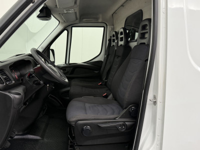 Iveco Daily 35S16 L2H2 | 3500TG | Multimedia | Airco | Cruise | Betimmering foto 19