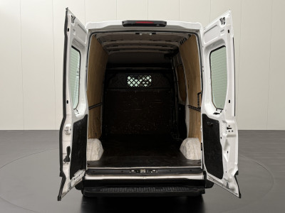 Iveco Daily 35S16 L2H2 | 3500TG | Multimedia | Airco | Cruise | Betimmering foto 4