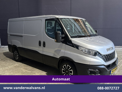Iveco Daily 35S16V 157pk Automaat 3500kg Trekhaak L2H1 Euro6 Airco | Camera | Navigatie | LM Velgen Cruisecontrol, Bijrijdersbank 10
