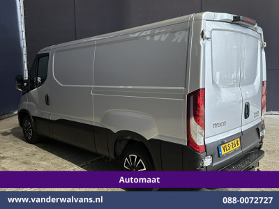 Iveco Daily 35S16V 157pk Automaat 3500kg Trekhaak L2H1 Euro6 Airco | Camera | Navigatie | LM Velgen Cruisecontrol, Bijrijdersbank 11