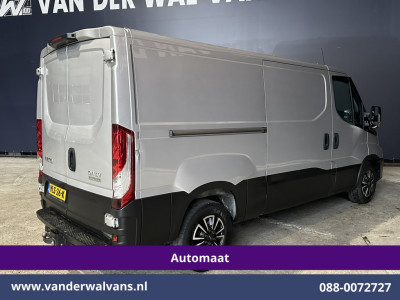 Iveco Daily 35S16V 157pk Automaat 3500kg Trekhaak L2H1 Euro6 Airco | Camera | Navigatie | LM Velgen Cruisecontrol, Bijrijdersbank 12