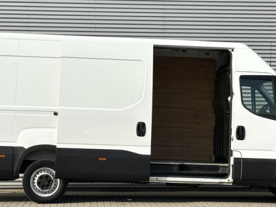 Iveco Daily 35S16V 2.3 410 L4H2 Airco|Cruise|Camera TOPSTAAT 3500kg trekgewicht foto 3