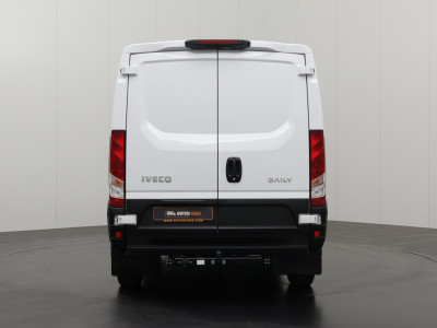 Iveco Daily 35S16V Hi-Matic Automaat L2H1 | 3500Kg Trekhaak | Led | Navigatie | Camera | Airco | Cruise | Betimmering 11