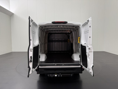 Iveco Daily 35S16V Hi-Matic Automaat L2H1 | 3500Kg Trekhaak | Led | Navigatie | Camera | Airco | Cruise | Betimmering 4